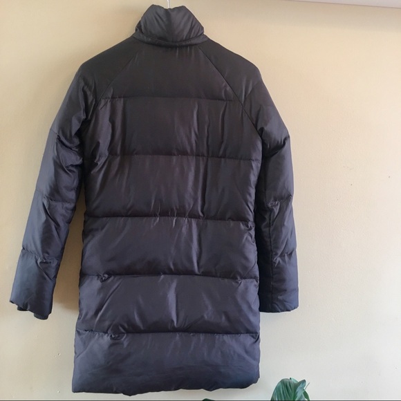 Benetton. Warm black winter coat. No hood. - Picture 4 of 4